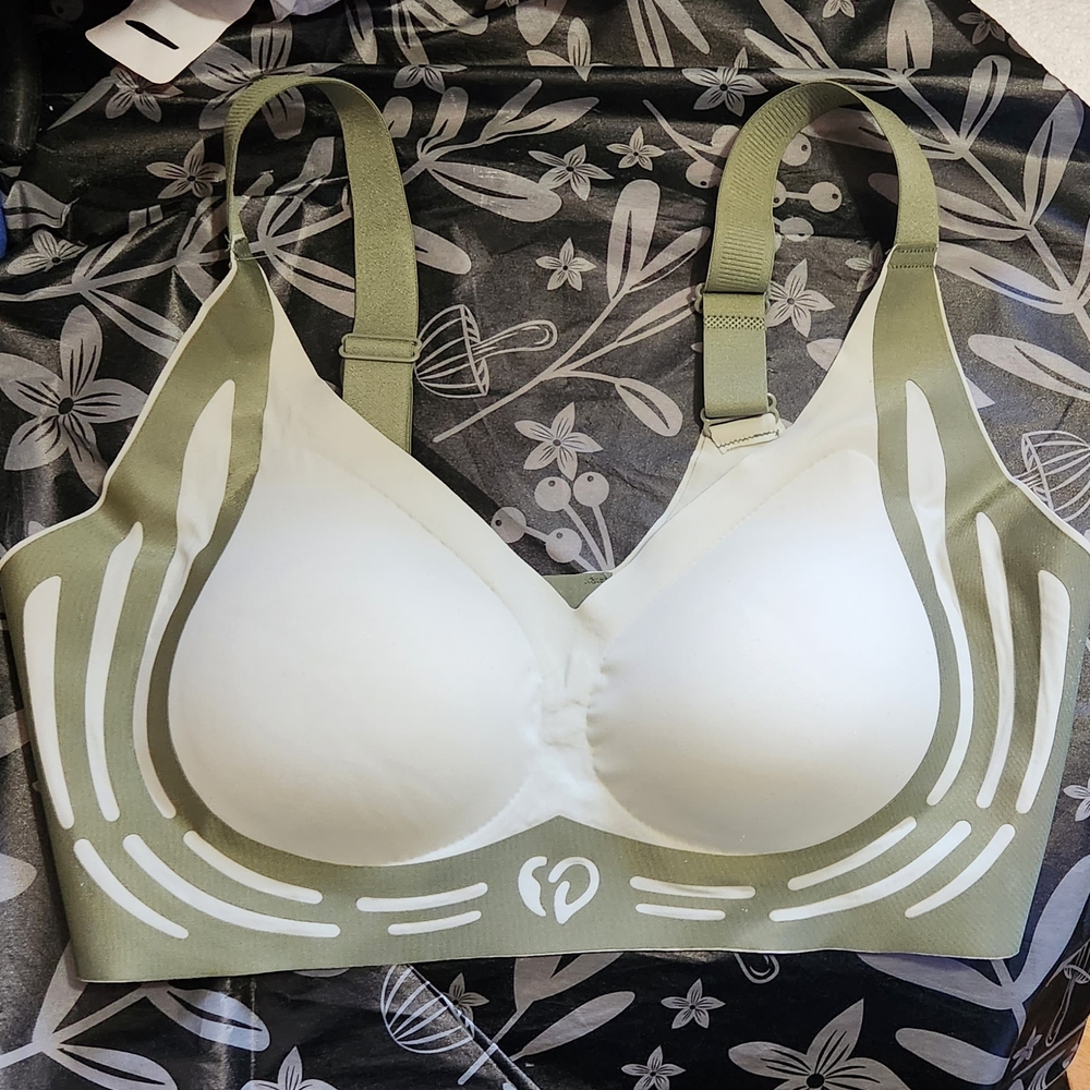 Seamless Olive Green and White Bra